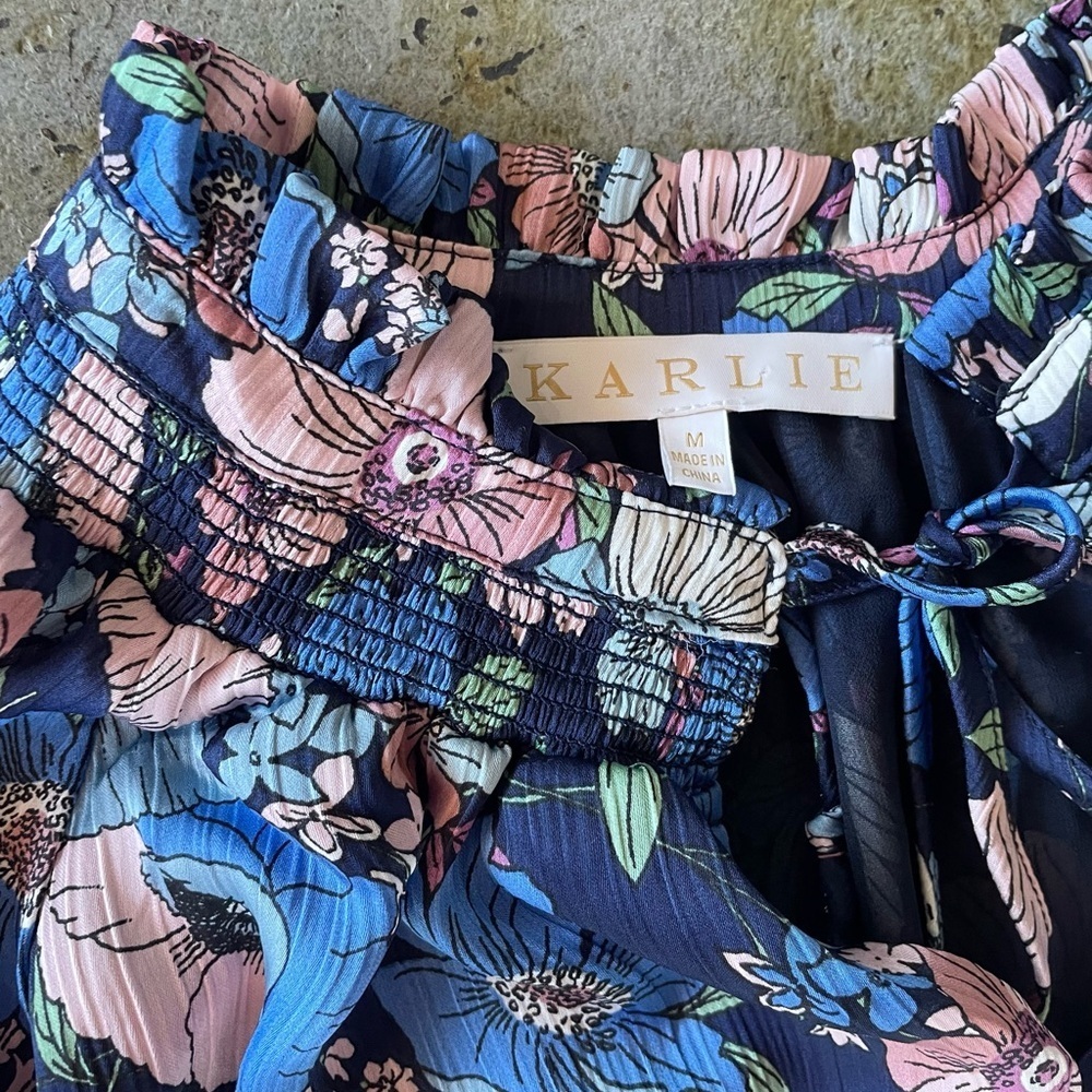 Karlie Jardin Keyhole Neck Blouse in Indigo and Pink Floral Print Size Medium - Picture 2 of 8